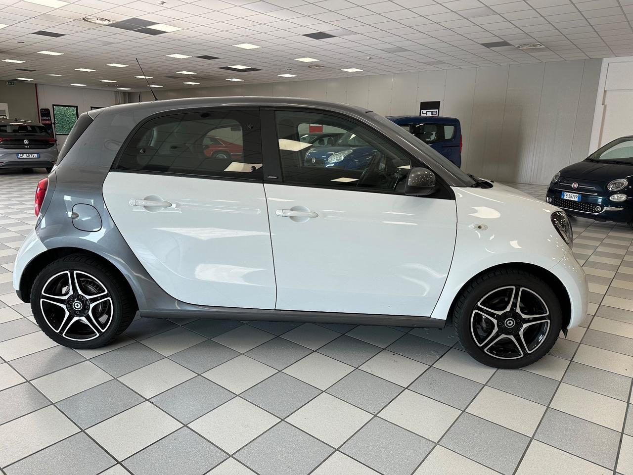 Smart ForFour 70 1.0 twinamic Brabus Style