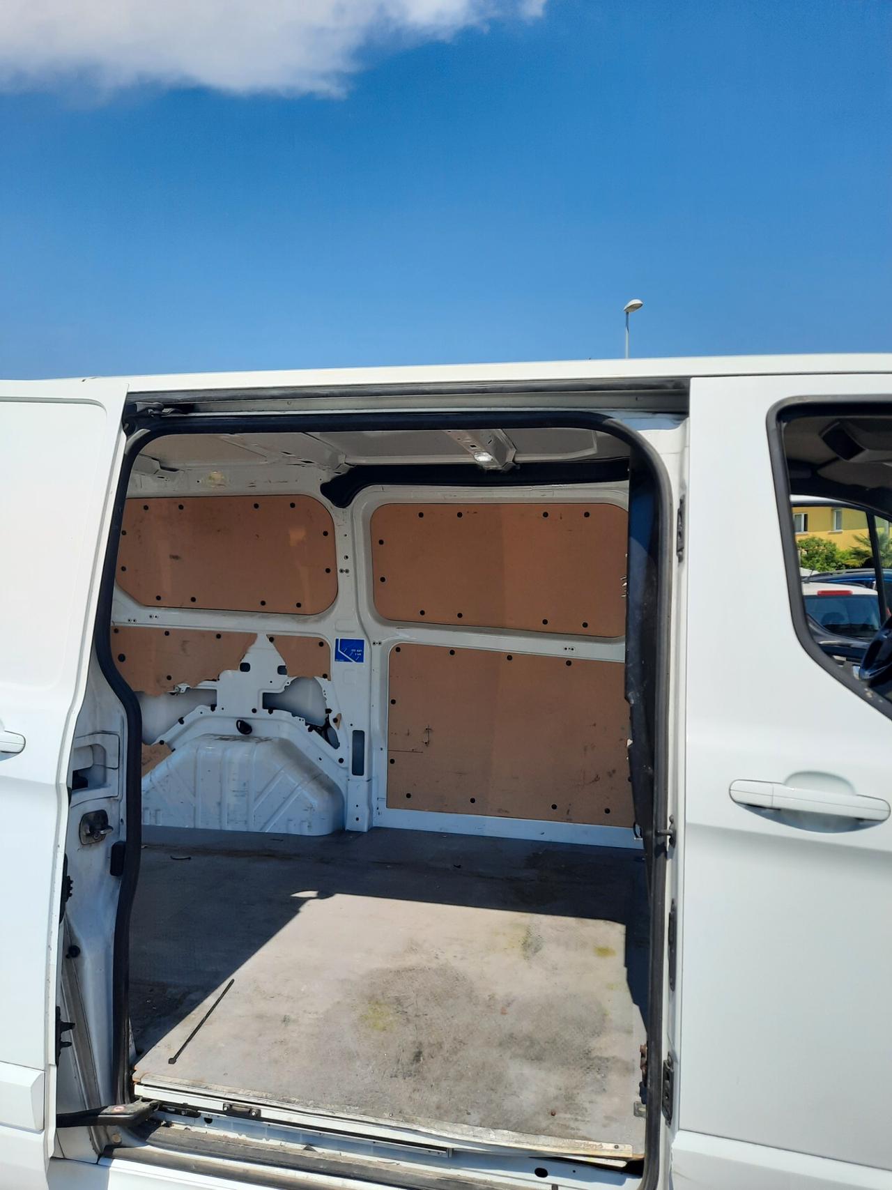 FORD TRANSIT CUSTOM SPORT PR. IVATO