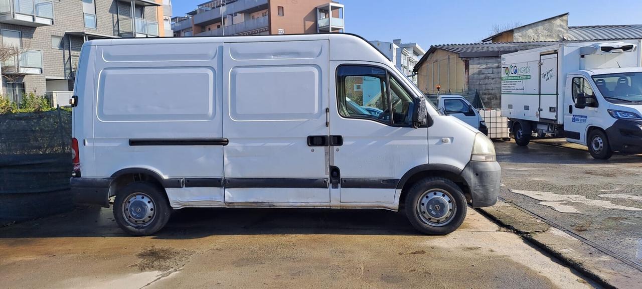 Nissan Interstar 2.5 dCi/120 cv furgone 2011