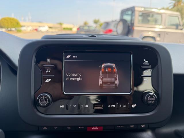 FIAT Panda 1.0 HYBRID CITY LIFE+CLIMATRONIC+SCHERMO+5POSTI