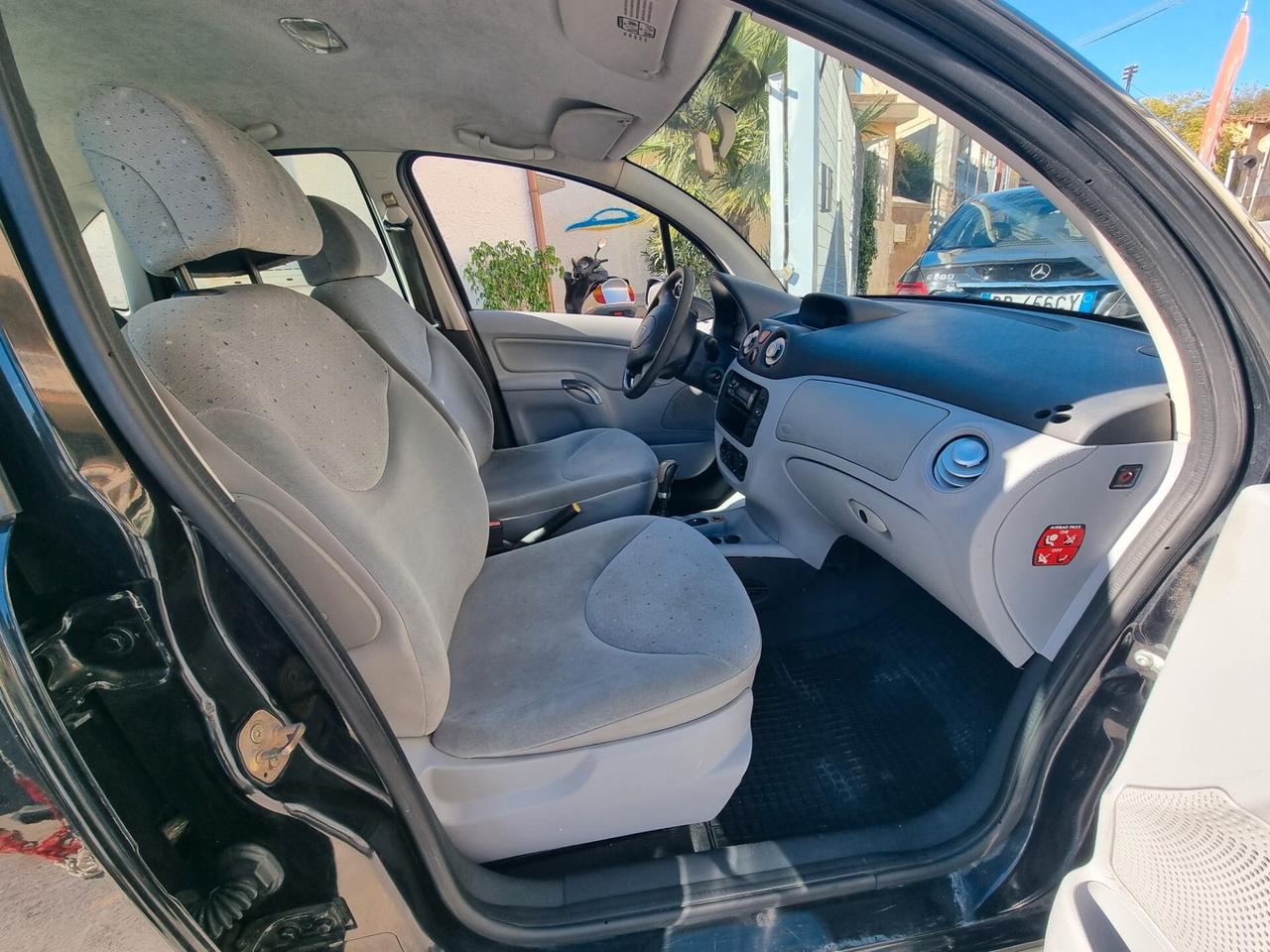 Citroen C3 1.1 Elegance buddha-bar