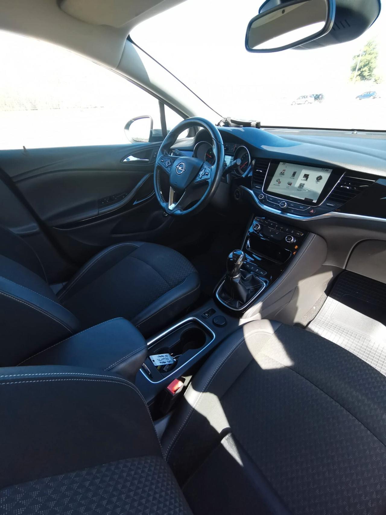 Opel Astra 1.6 CDTI 136CV Sports Tourer Cosmo
