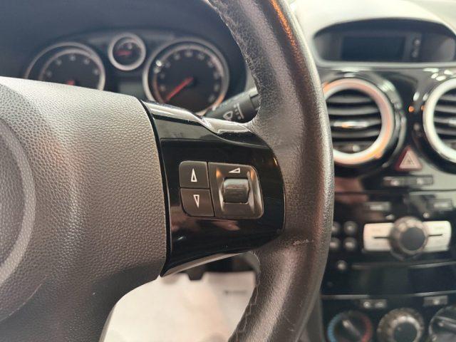 OPEL Corsa 1.2 5 porte Cosmo