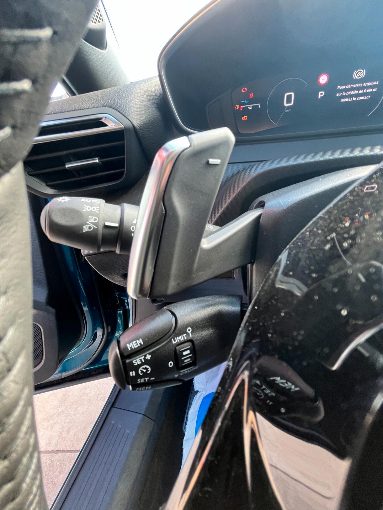 PEUGEOT 2008 1.2 PureTech 130CV EAT8 ALLURE – KM 0 – AUTOMATICA