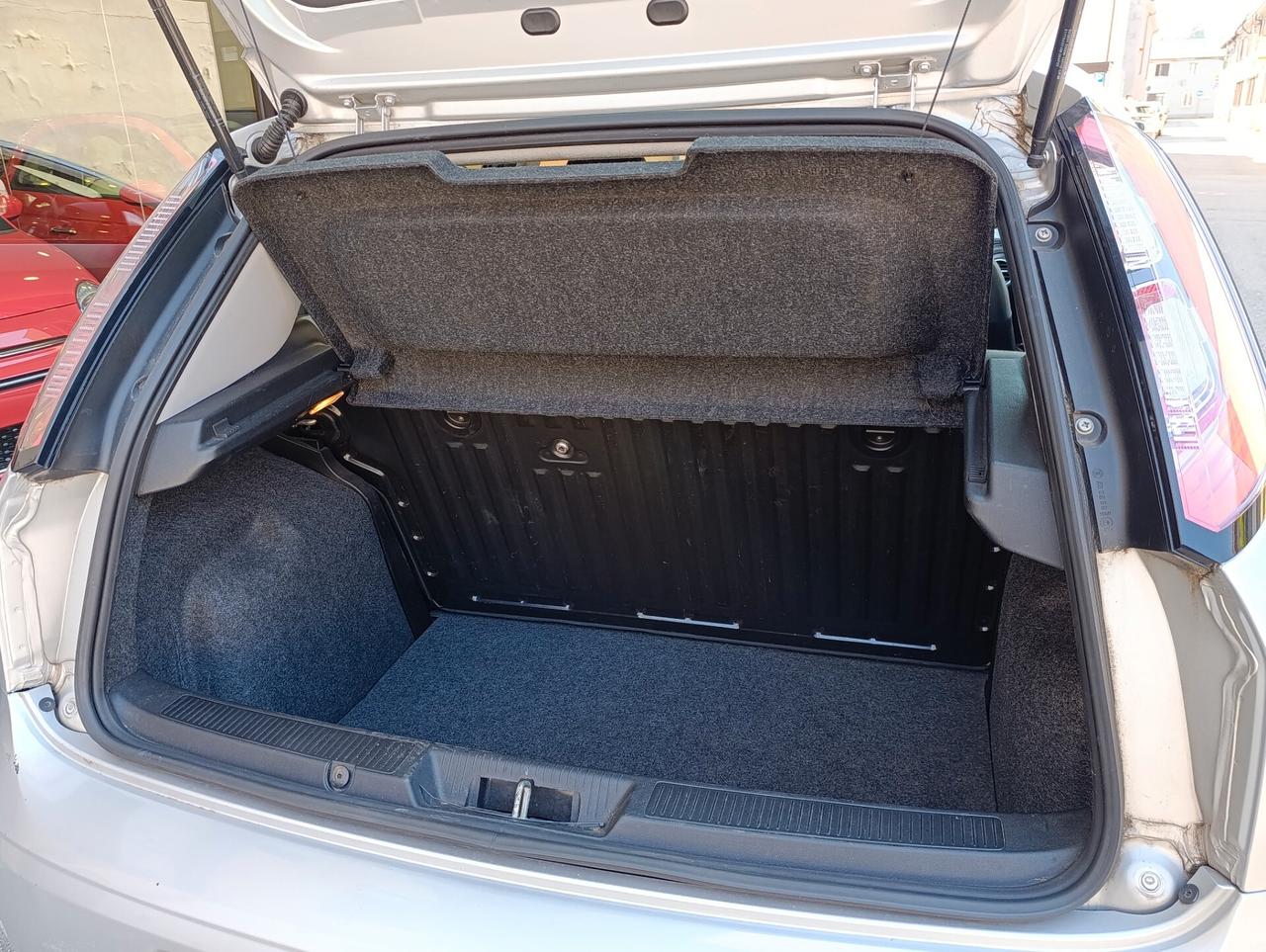 Fiat Punto 1.2 8V 5 porte Lounge solo 48.794 certificati