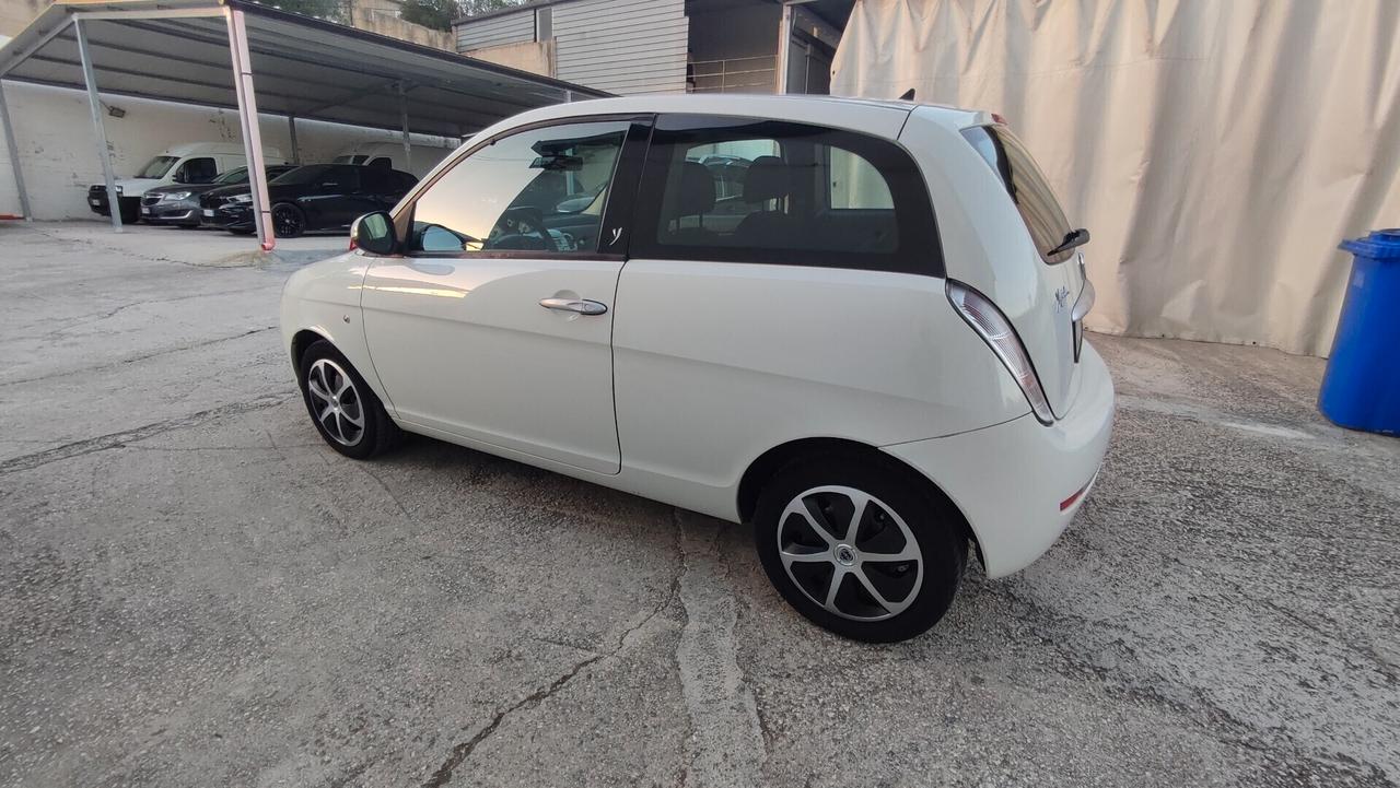 Lancia Ypsilon 1.2 Oro