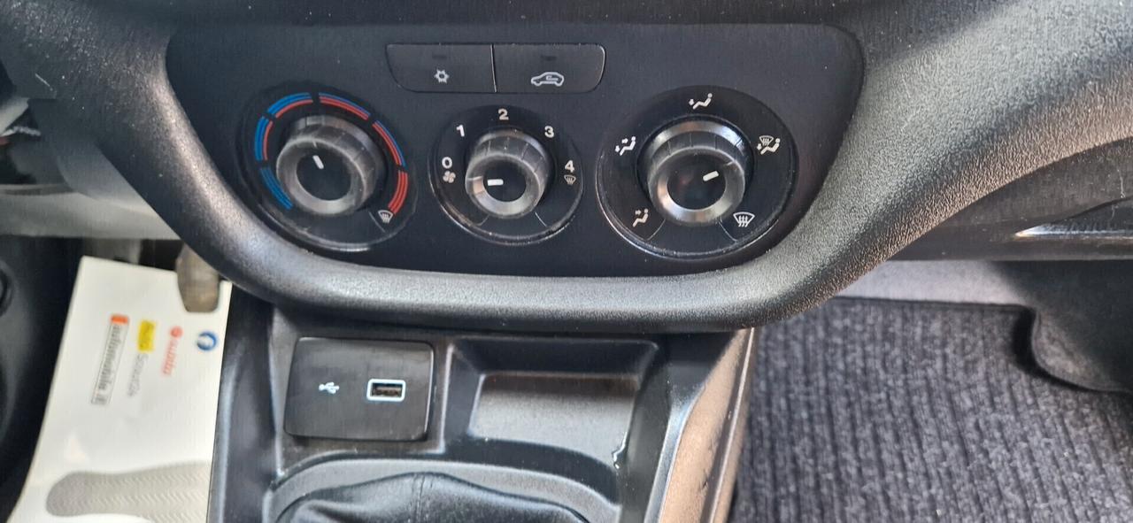 Fiat Doblo 3 posti 1.6 MJT NAVIGAT. CRUISE CONTROL