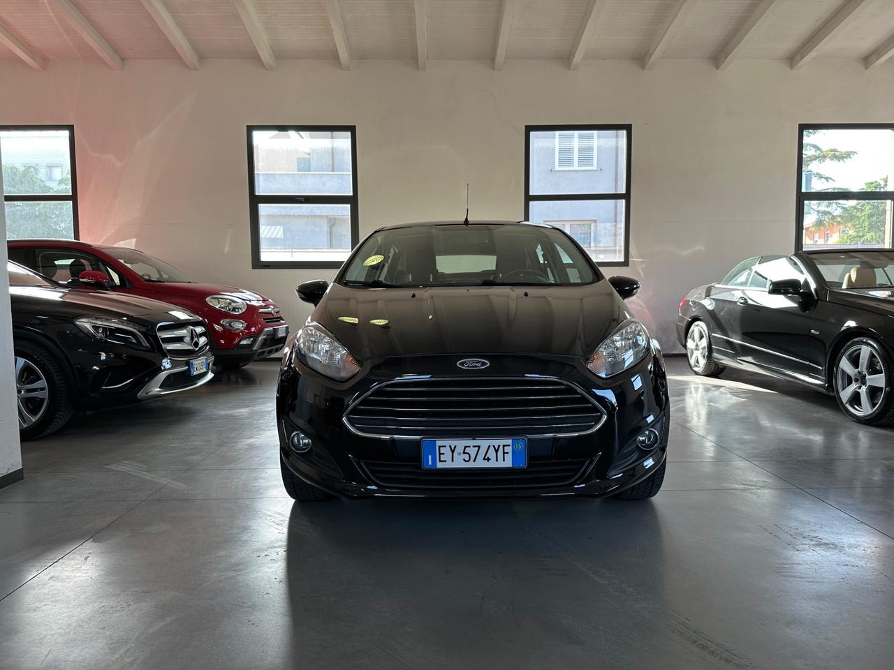 Ford Fiesta 1.2 60CV 5 porte Black & White Edition
