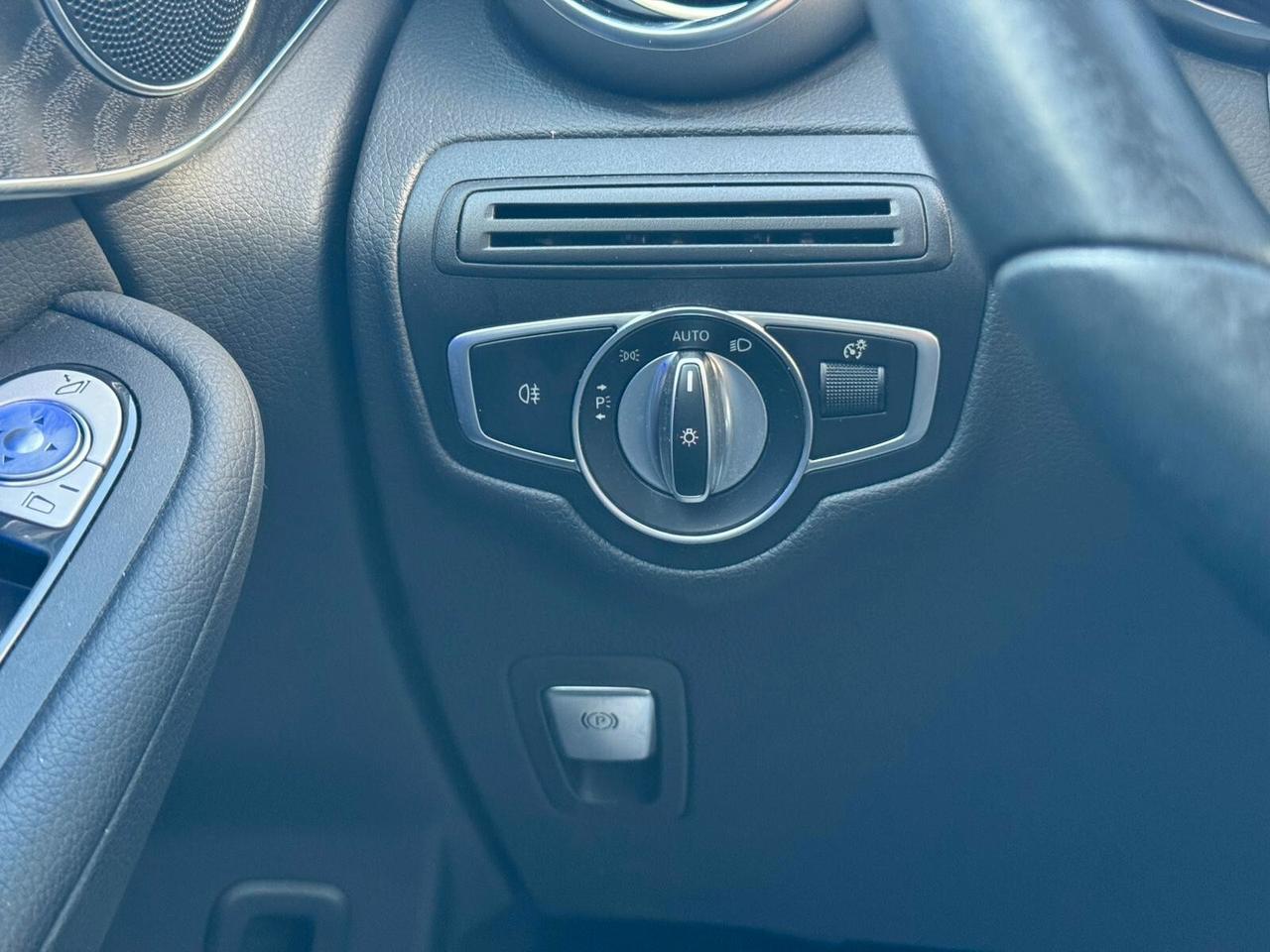 Mercedes-benz GLC 300 de 4Matic Plug-in hybrid Business