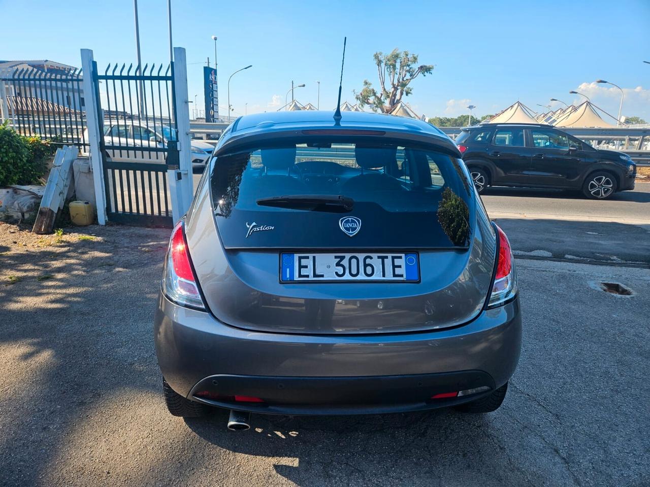 Lancia Ypsilon 1.2 Gold 2013