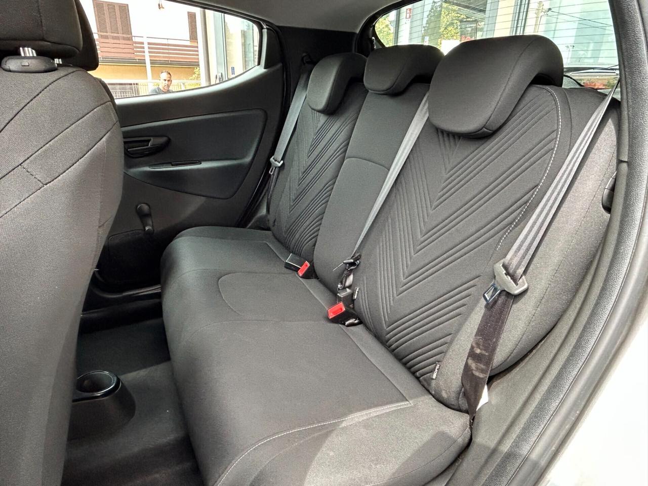 Lancia Ypsilon 1.0 FireFly 5 porte S&S Hybrid Gold