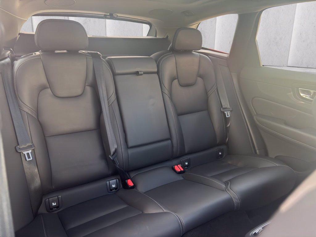 VOLVO XC60 2.0 b4 Ultimate Dark awd auto del 2023