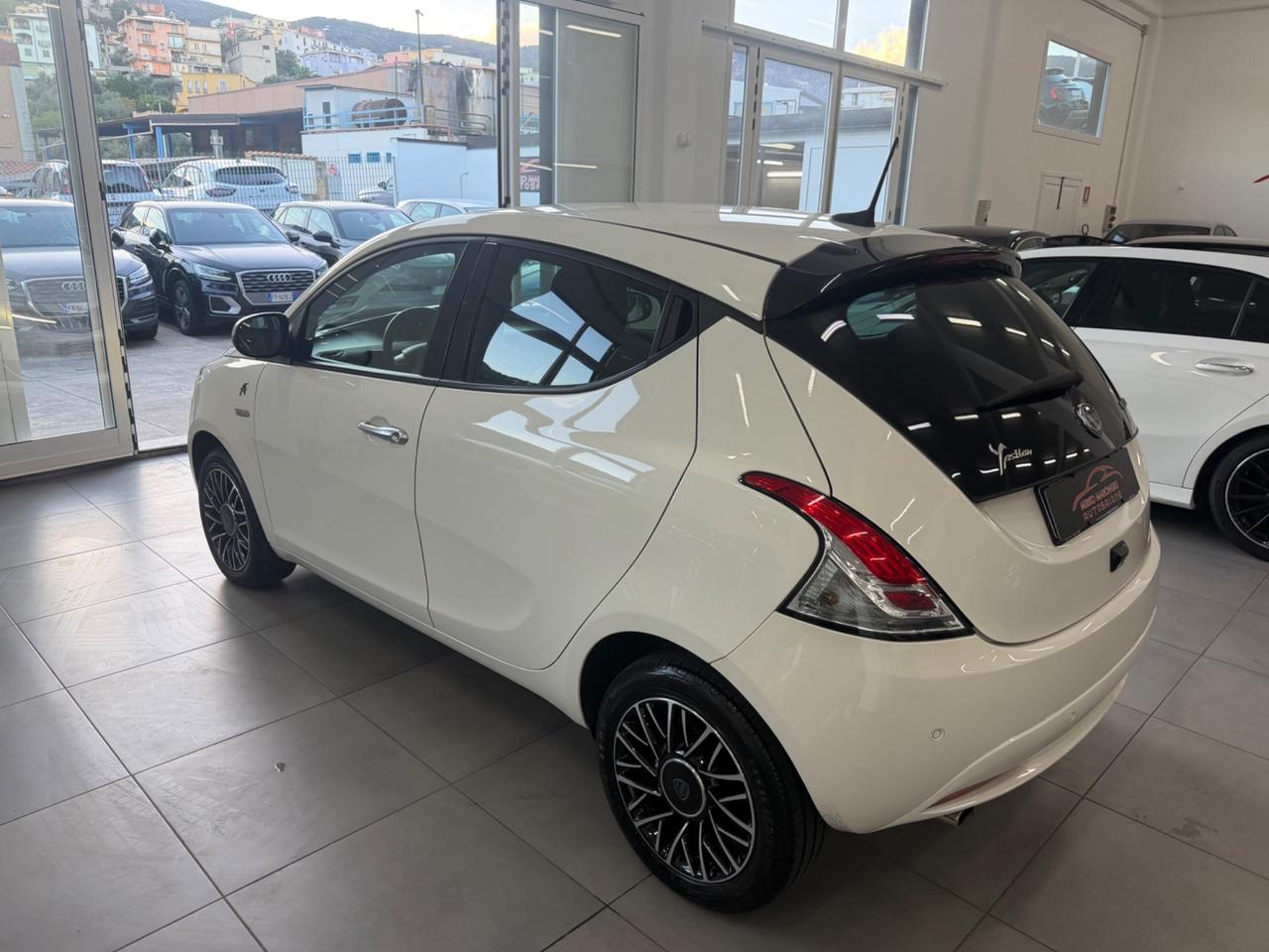 Lancia Ypsilon 1.0 Alberta Ferretti FINANZIABILE