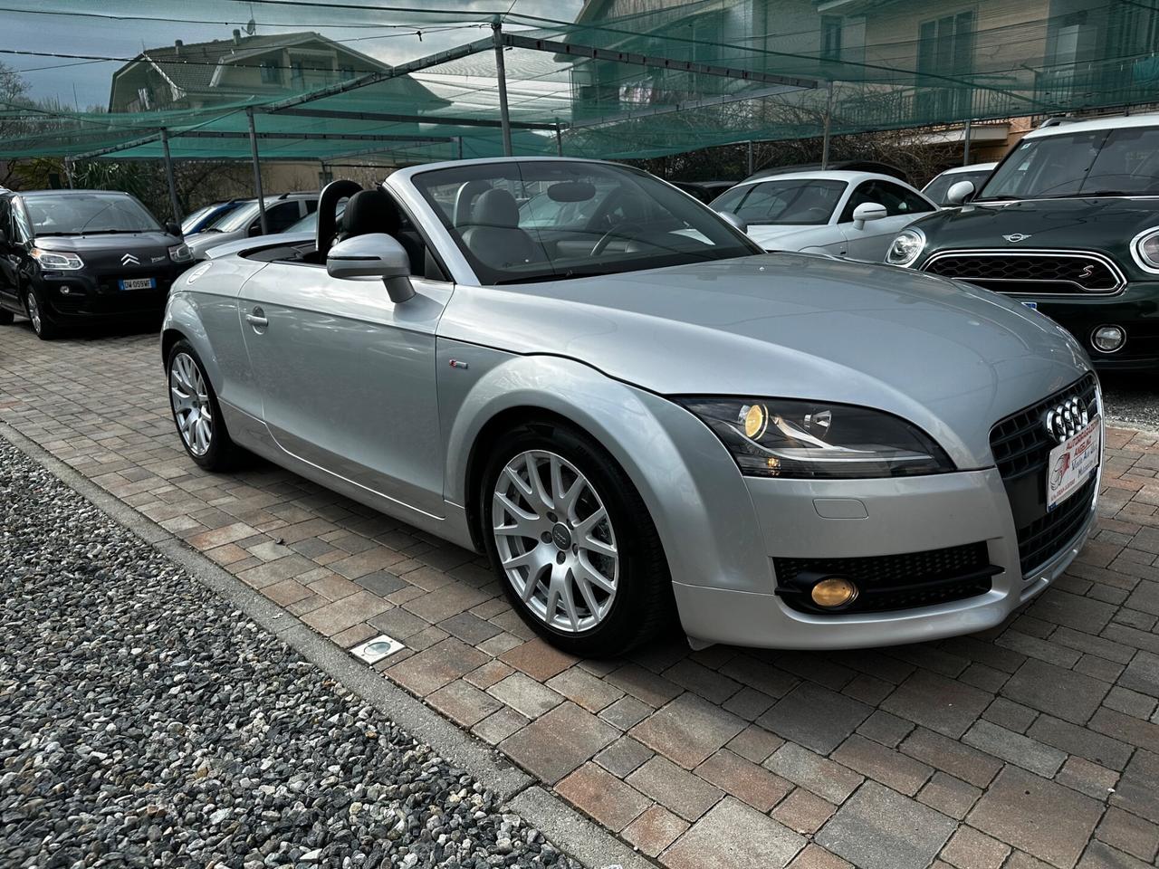 Audi TT Roadster 2.0 TFSI cabrio