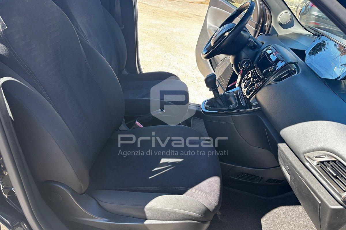 LANCIA Ypsilon 1.2 69 CV 5 porte Silver