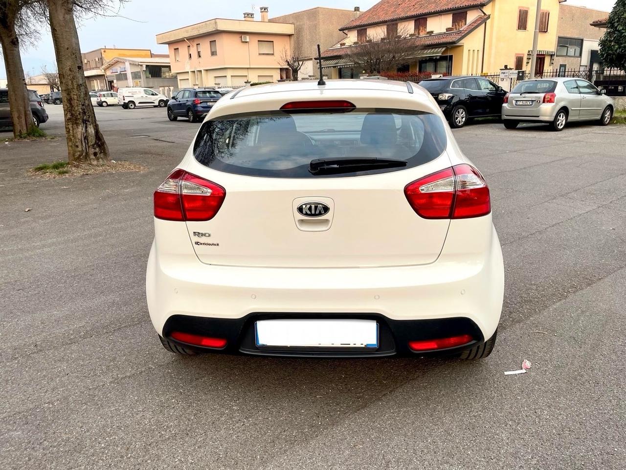 Kia Rio 1.2 CVVT 5p. EX per Neopatentati 2014