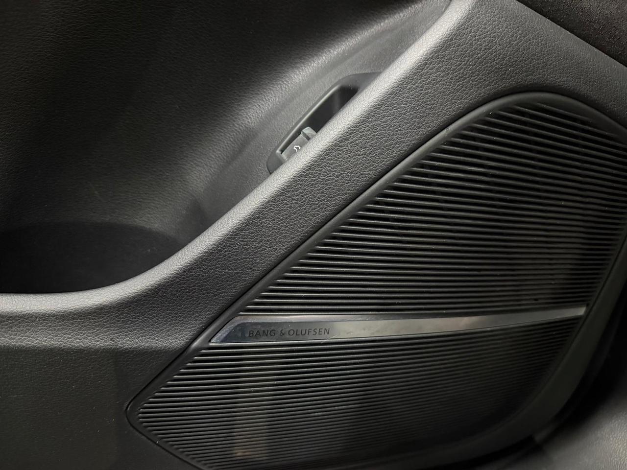 Audi Q8 3.0 TDI Mild Hybrid – 2020 – 238 CV – Full Optional