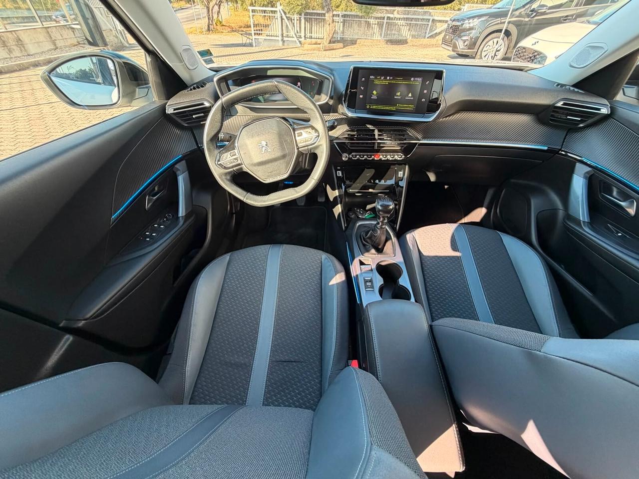 Peugeot 2008 PureTech 100 S&S Allure