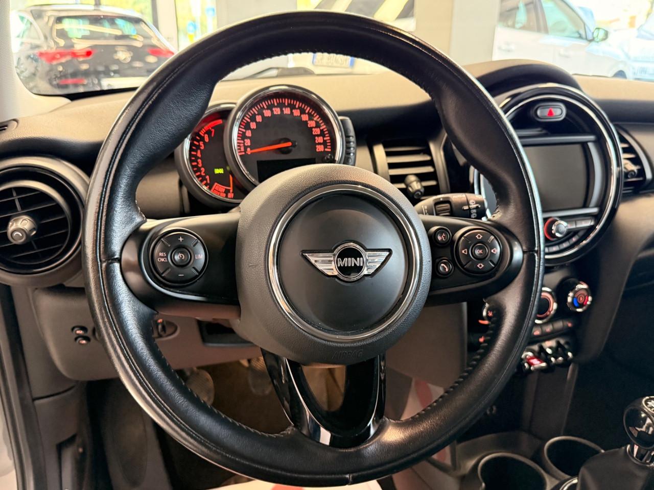MINI One 1,2 102CV NEOPATENTATI