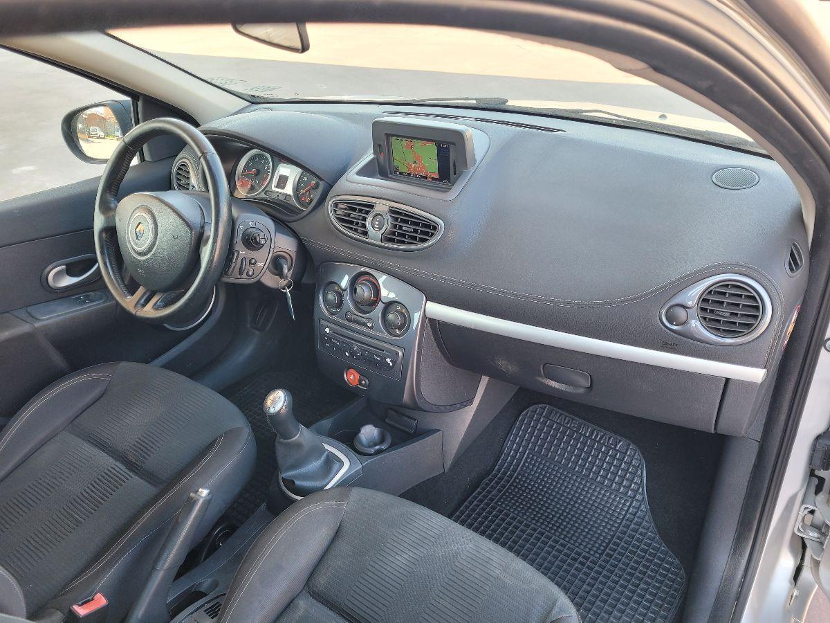 RENAULT - Clio