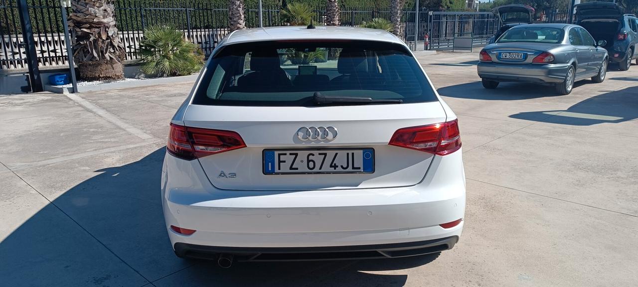 Audi A3 SPB 30 TDI Business