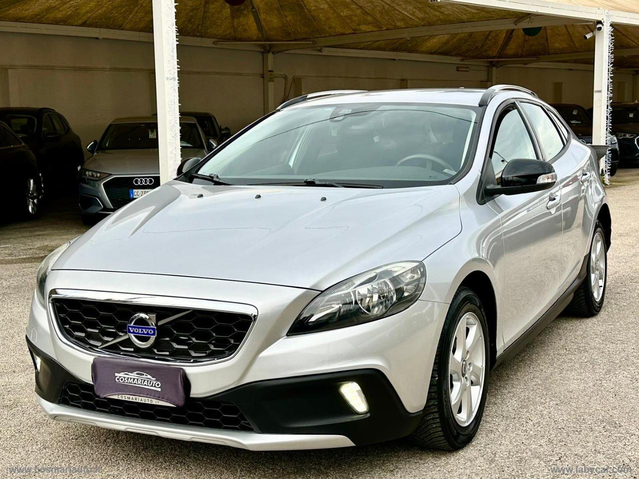 VOLVO V40 Cross Country D2 1.6 P.sh. Momentum