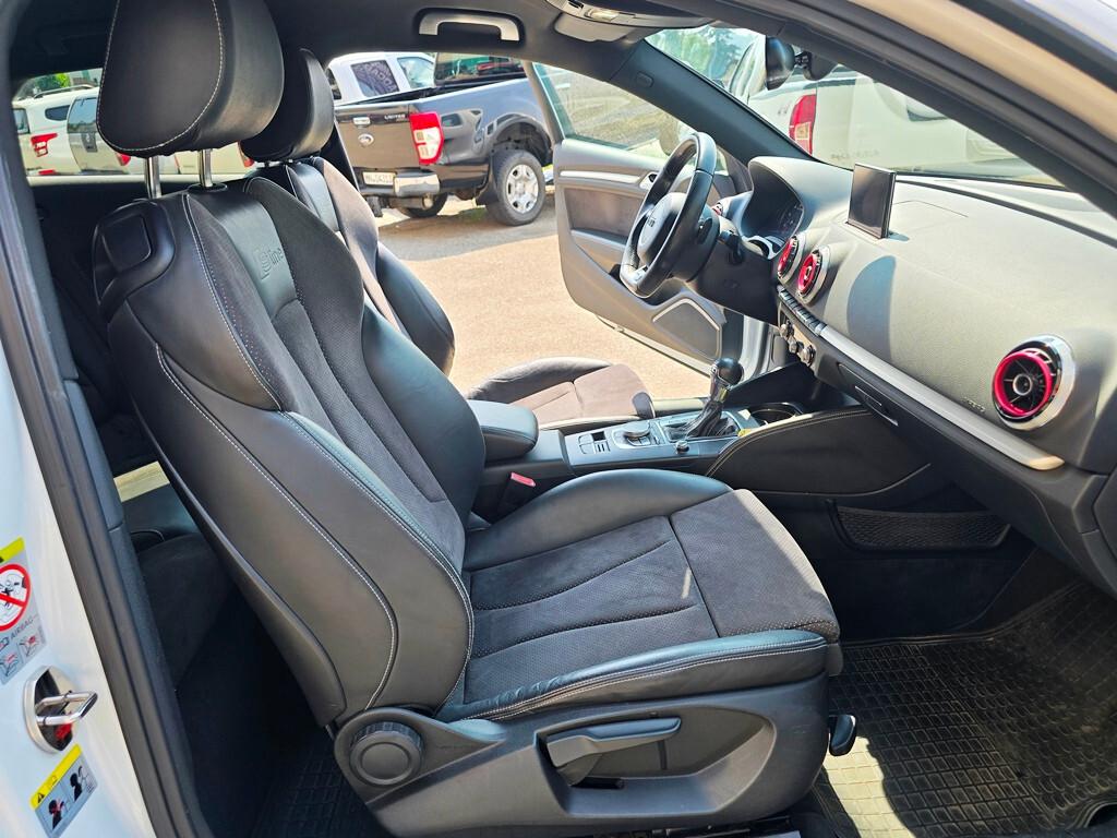 Audi A3 1.8 TFSI 180CV S LINE ESTETICA S3
