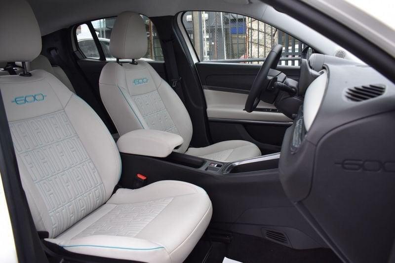FIAT 600 600 Hybrid 110 CV DCT MHEV La Prima