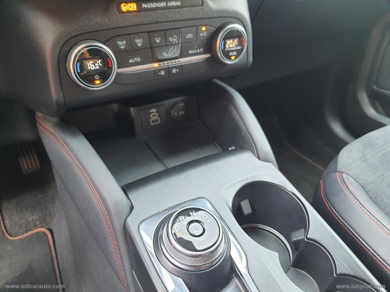 FORD Kuga 2.5 Full Hybrid 190 CVT 2WD ST-Line