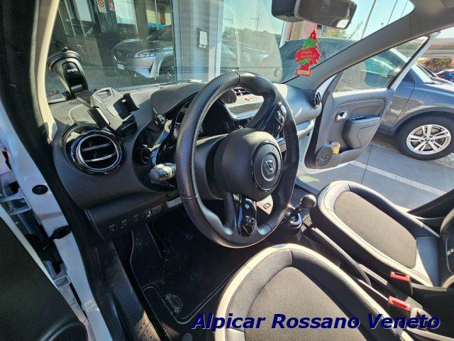 RENAULT Twingo SCe 31 cv Zen