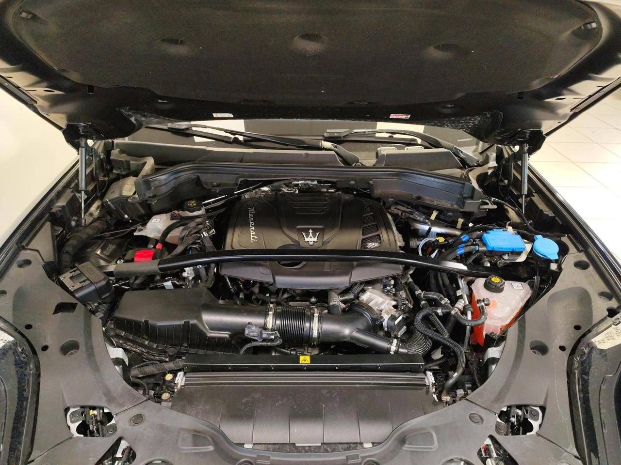 Maserati Grecale mhev Modena 330cv