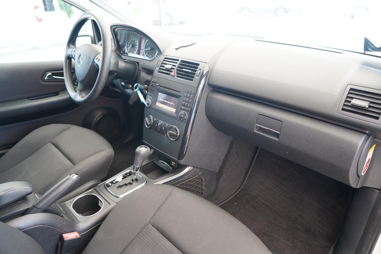 Mercedes-benz A 180 AUTOMATIC Executive