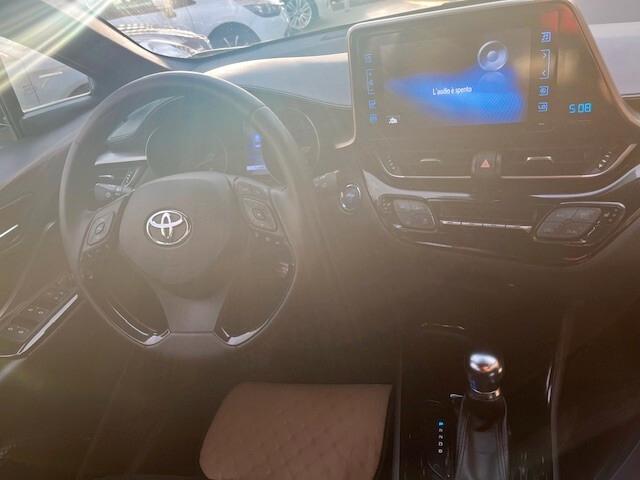 TOYOTA CH- R IBRIDA AUTOMATICA !
