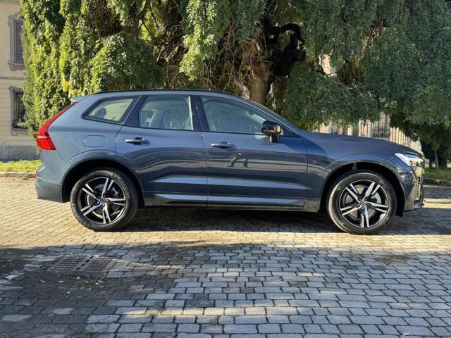 VOLVO XC60 B4 (d) AWD auto Ultimate Dark Gancio Originale
