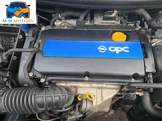 OPEL Corsa 1.6 T 192CV 3 porte OPC