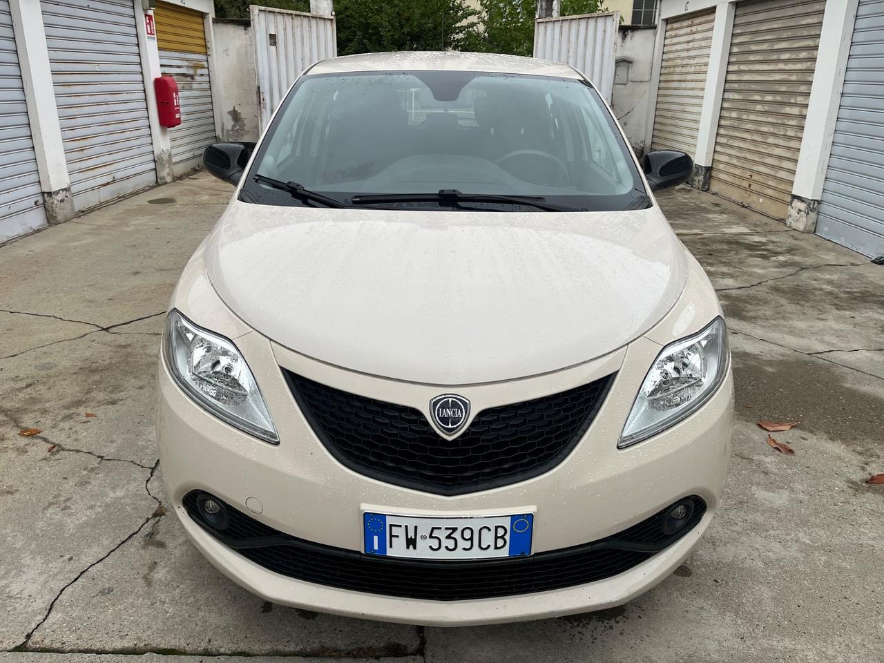 Lancia Ypsilon 1.2 69 CV 5 porte GPL Ecochic Gold