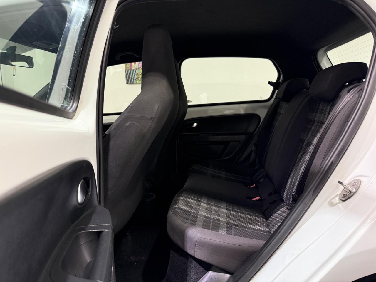 Volkswagen up! 1.0 75 CV 5p. club ASG