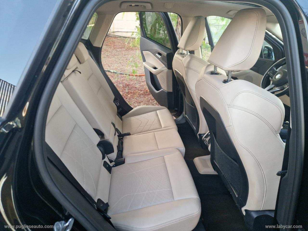 BMW 218d Active Tourer TETTO
