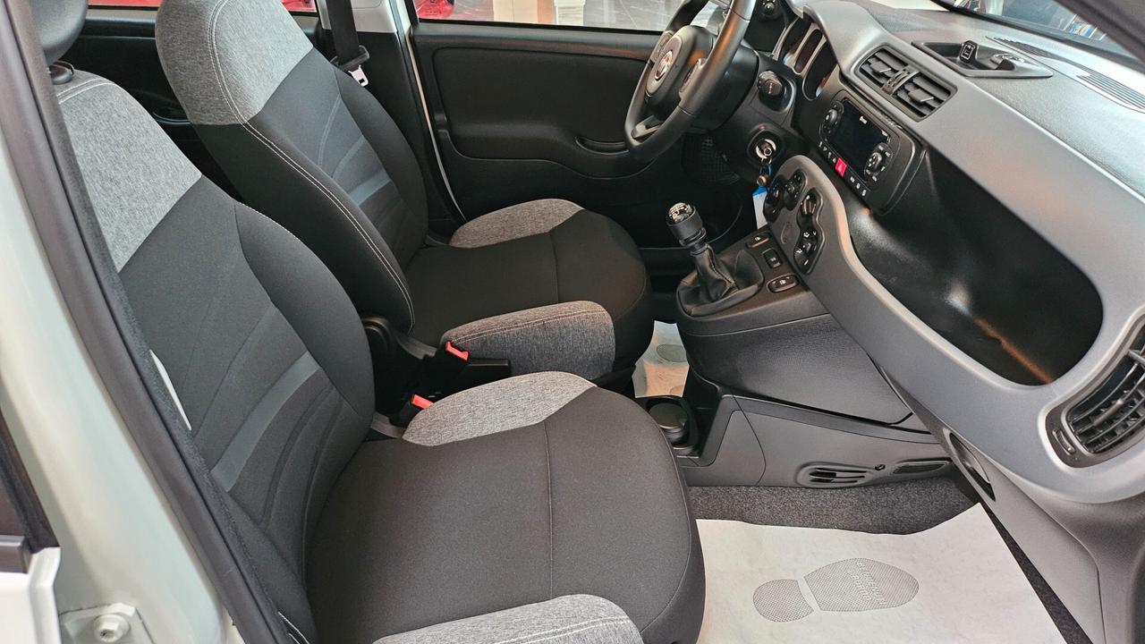 Fiat Panda 1.0 IBRIDA city life Targa GH966MR