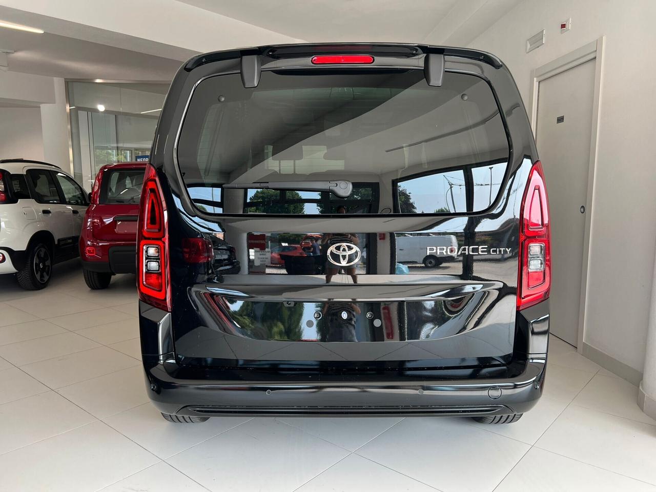 Toyota Proace Proace City Verso 1.5D 130 CV S&S L1 Luxury