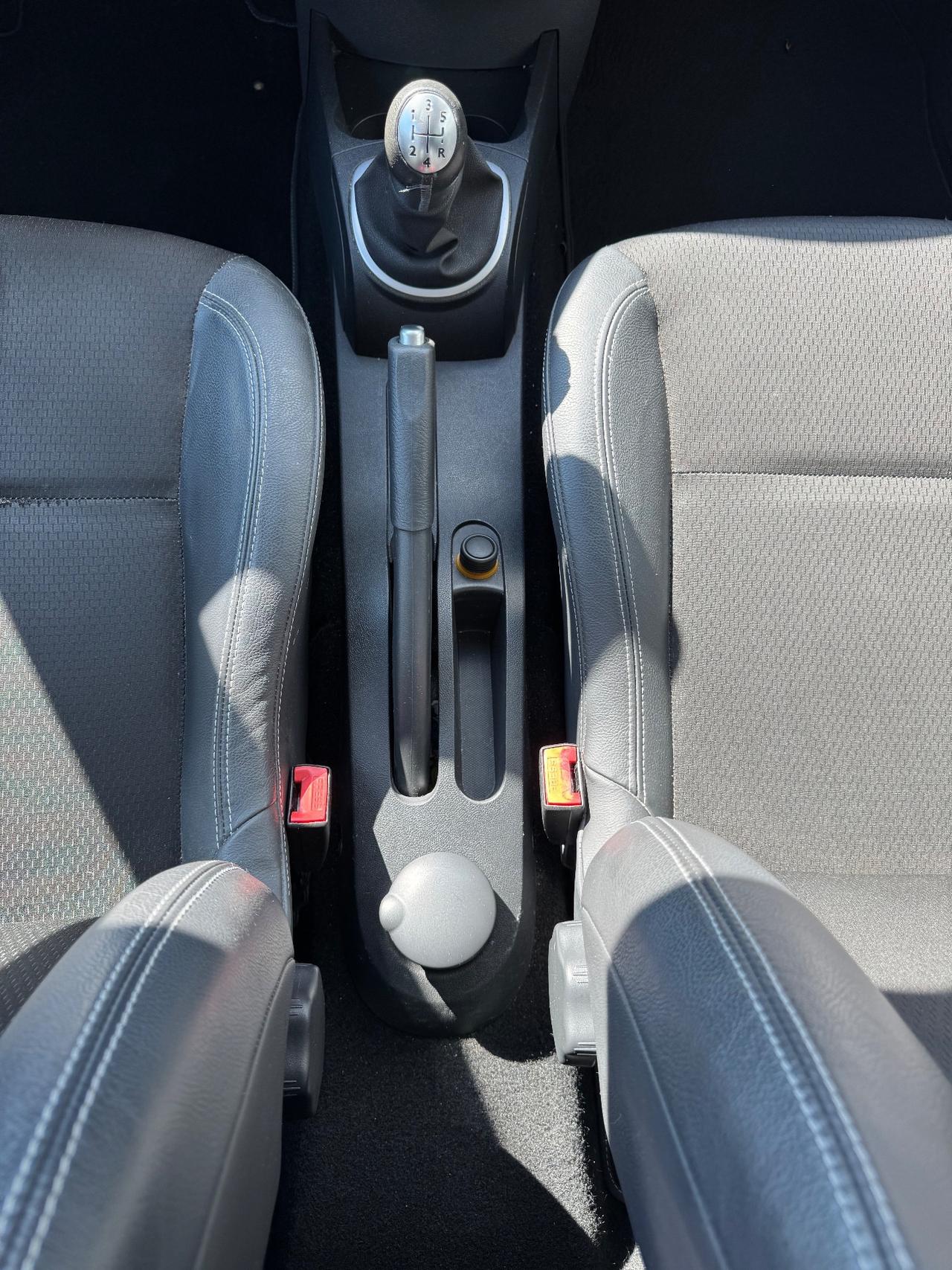 Renault Clio -1.2 5 porte - Neopatentati
