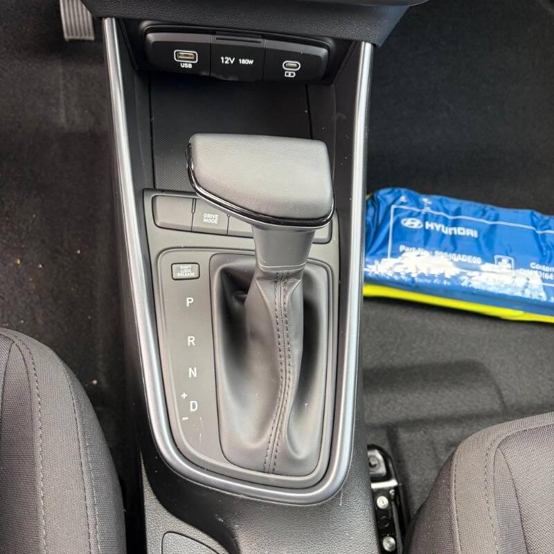 Hyundai i20 1.0 t-gdi Connectline 90cv dct