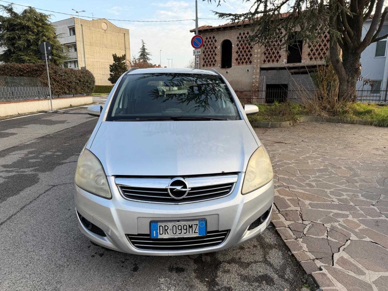 Opel Zafira 1.6 16V VVT Enjoy