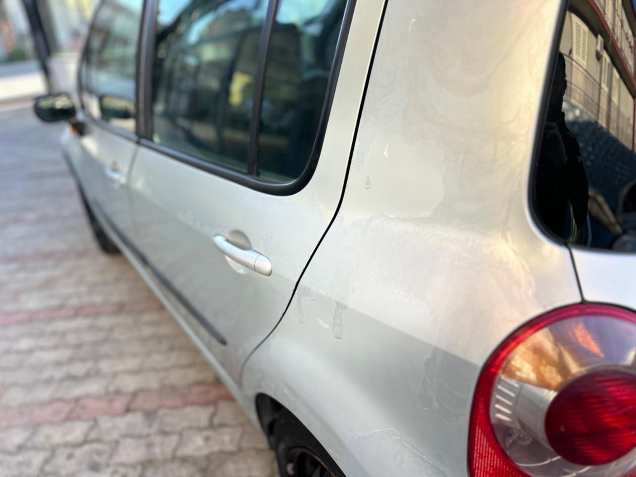 Renault Modus 1.5 dCi 65CV Gancio traino 2005