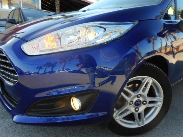 FORD Fiesta 1.4. Bz.- GPL Titanium NAVI SENSORI LED CROMO