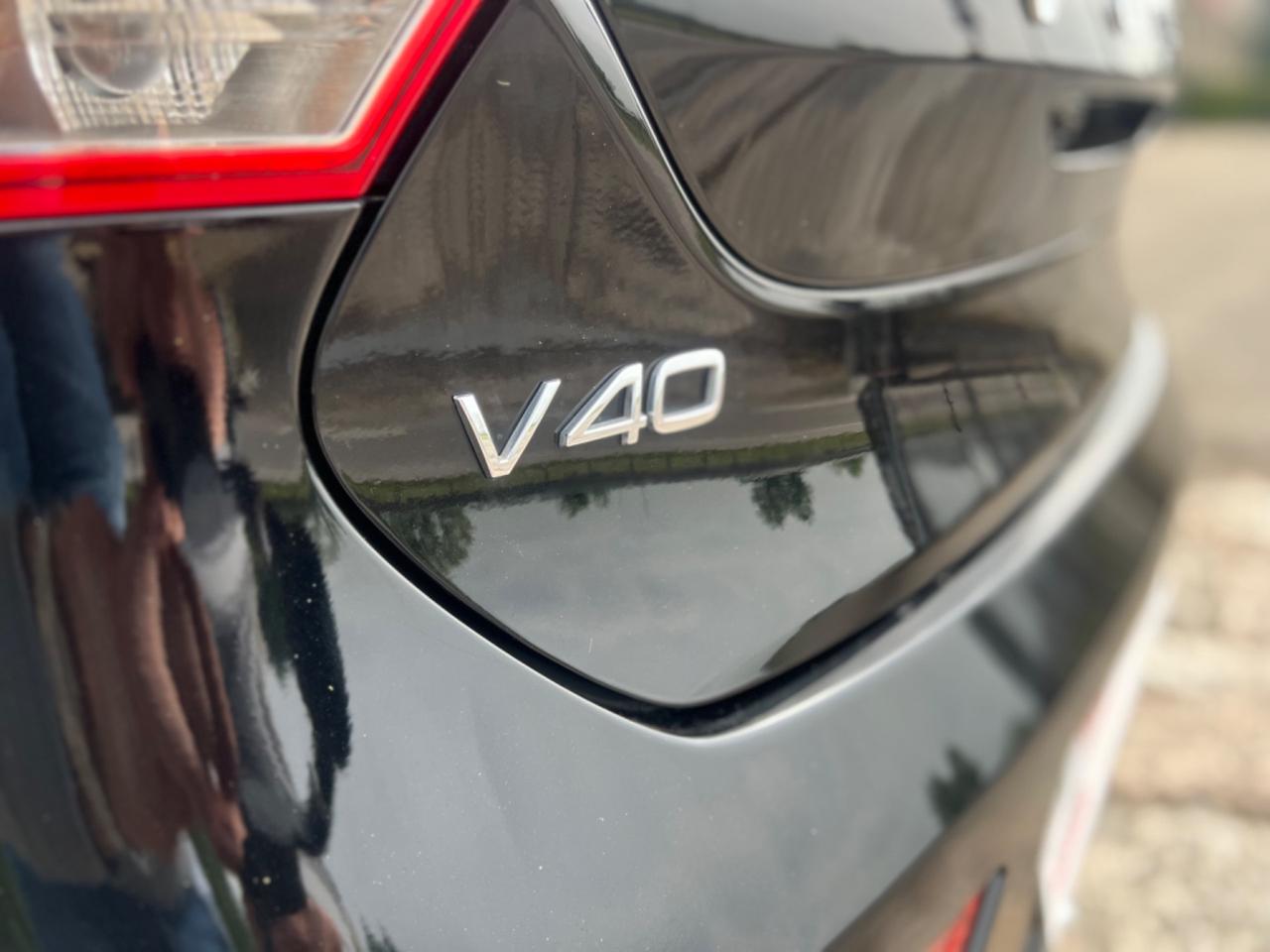 Volvo V40 D2 Momentum 2.0 120cv