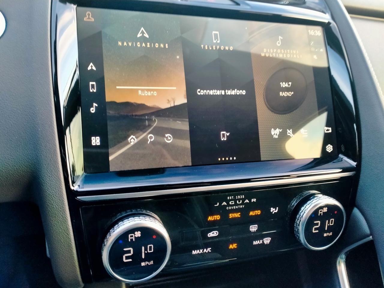 Jaguar E-Pace 20D MHEV AWD 204CV R-DYNAMIC BLACK DESIGN PACK LEGA20 LED PREMIUM