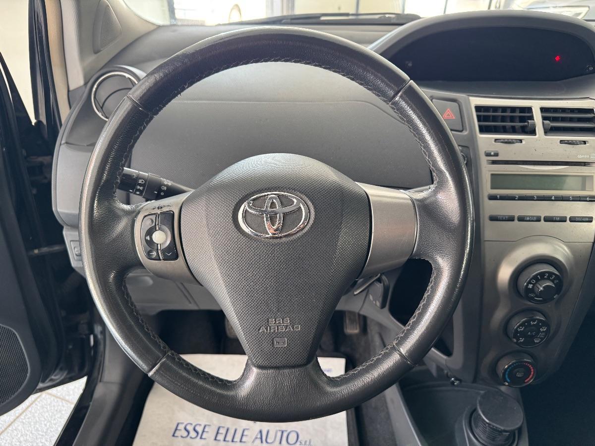 TOYOTA YARIS 1.4 D-4D 5p. Sol ADATTA NEOPATENTATI