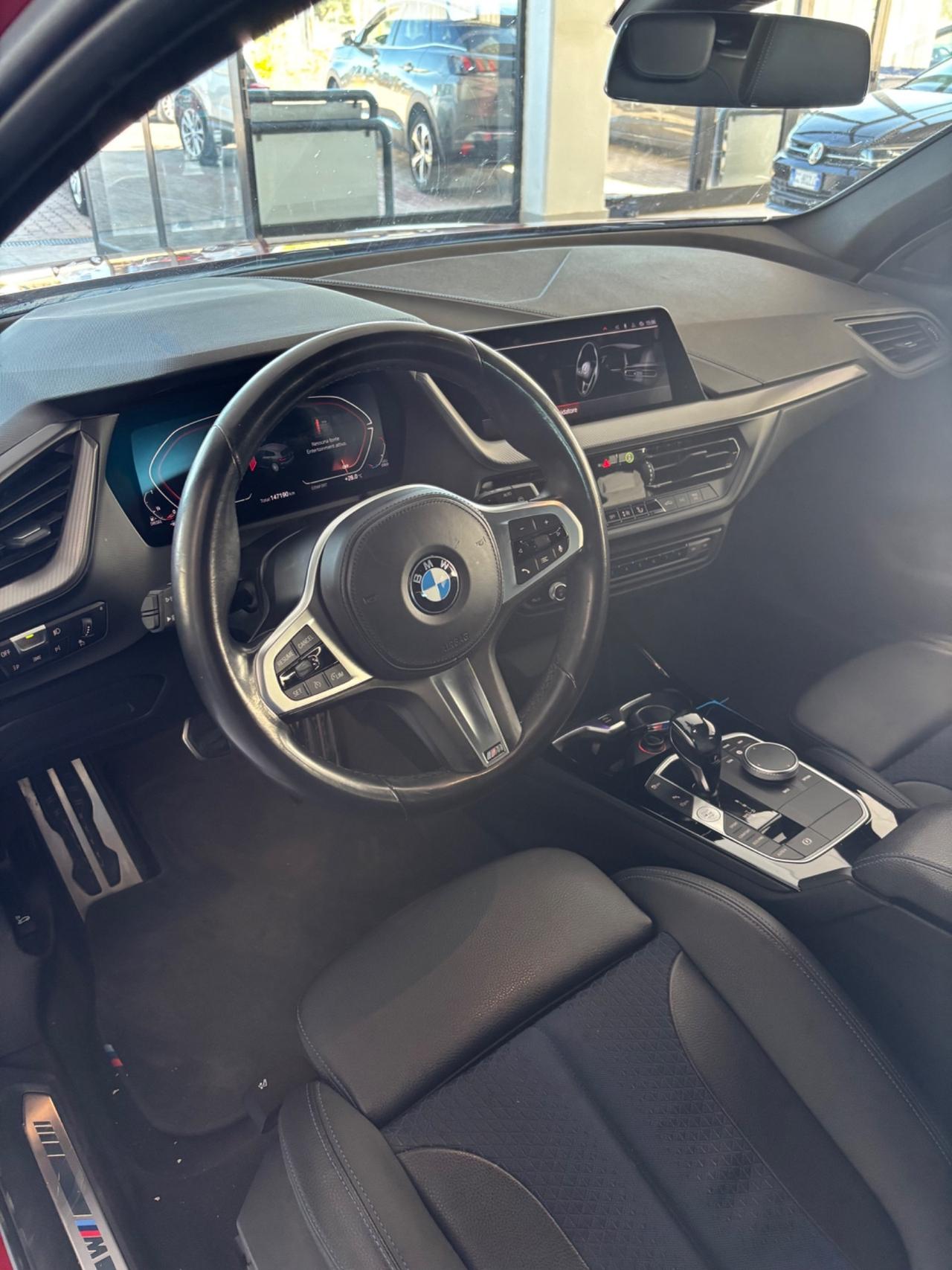 Bmw 118 118d 5p. Msport