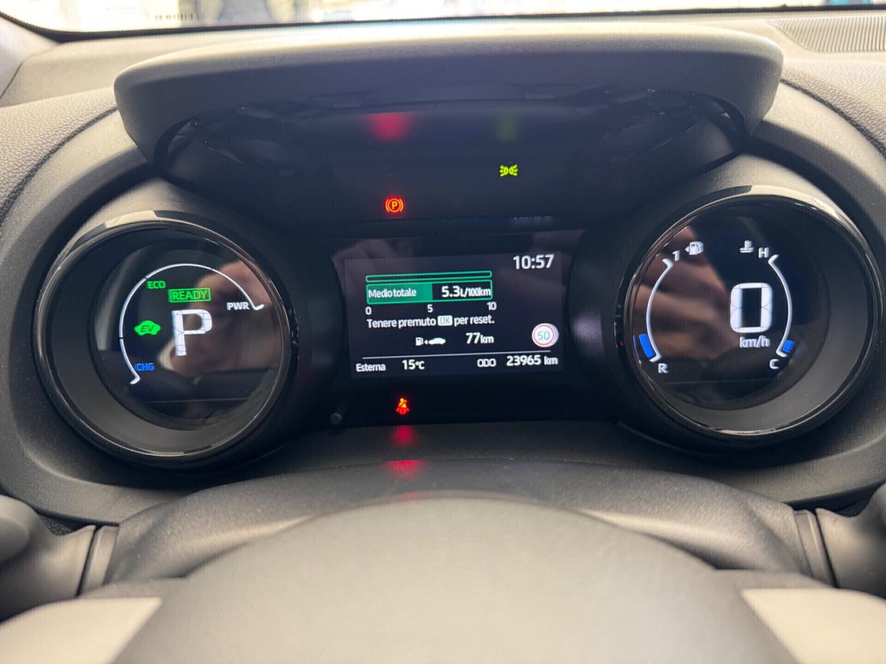 Toyota Yaris 1.5 Hybrid Lounge Aziendale